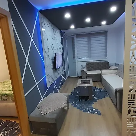 Golden Luxury Apartman, Stup, Apartment