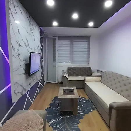 Apartment Golden Luxury Apartman, Stup,