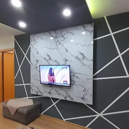 Apartment Golden Luxury Neom Apartman, Stup,