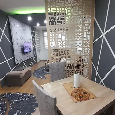 Golden Luxury Apartman, Stup, Apartment